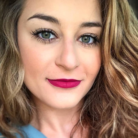 FOMO Matte Velvet Liquid Lipstick by Hola Neon - Picture 6 of 7